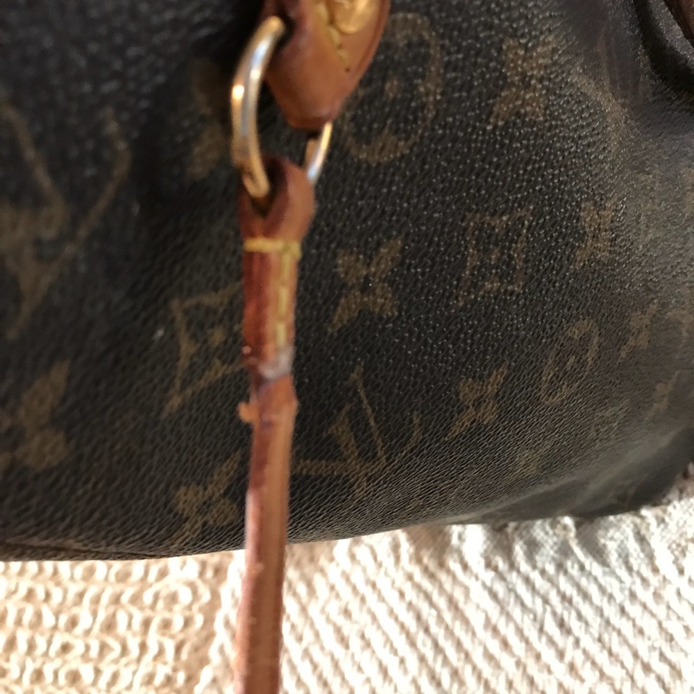 Louis Vuitton Neverfull MM - Picture 4 of 8